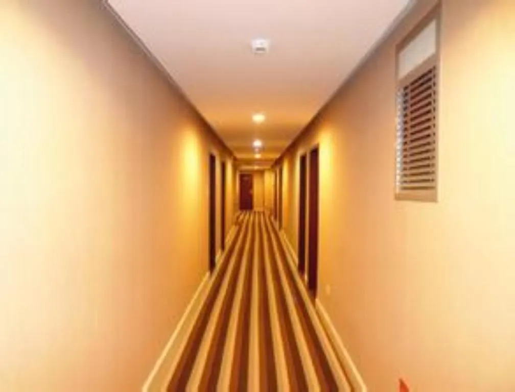 Golden Comfort Hotel Zhuhai